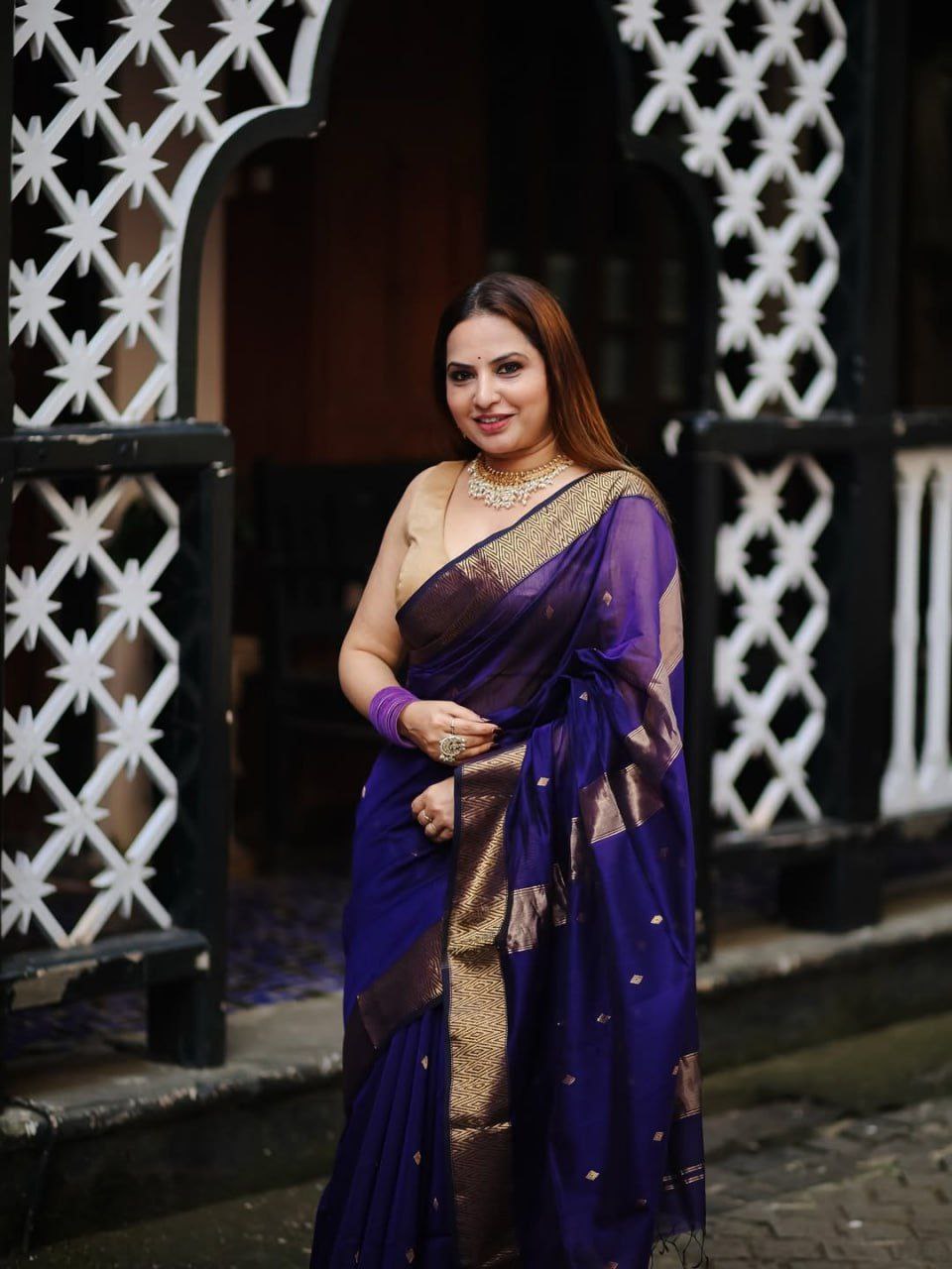 Soft Linen Cotton Silk Saree with Rich Weaving Jacquard Border & Blouse Piece – Elegant Festive Wear
