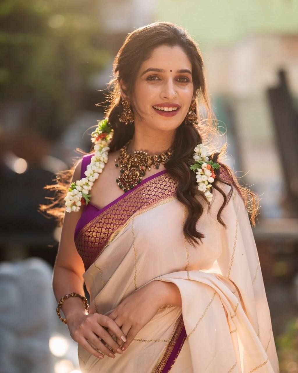 SAREE