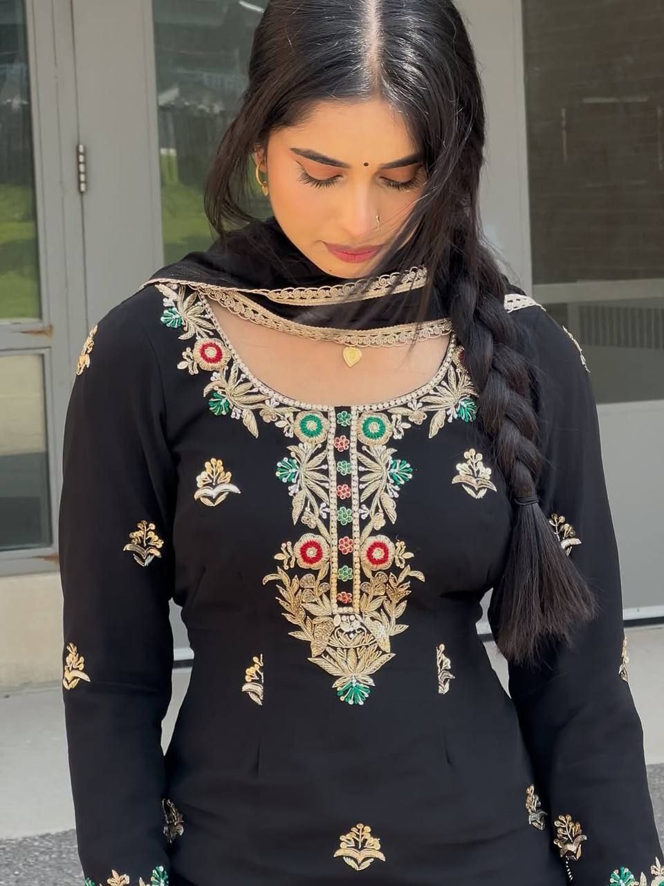 Heavy Chinon Silk Emboidery Work and Heavy Lace Work with Sleeve